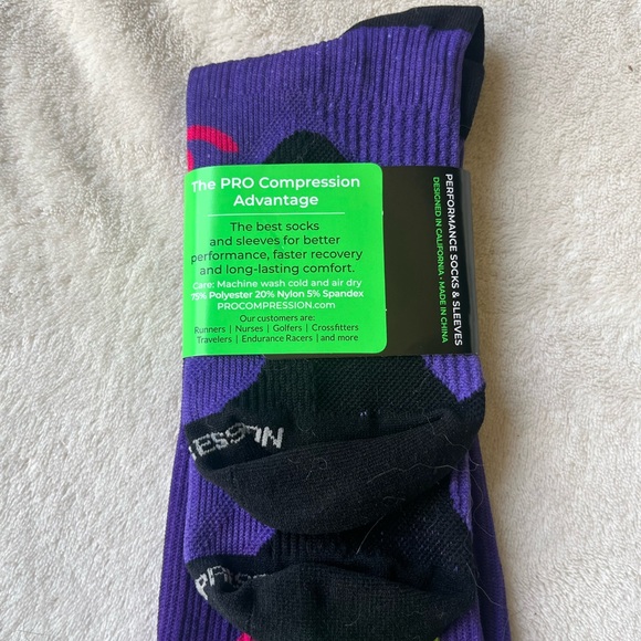 Pro Compression socks NWT size S/M - Picture 2 of 4